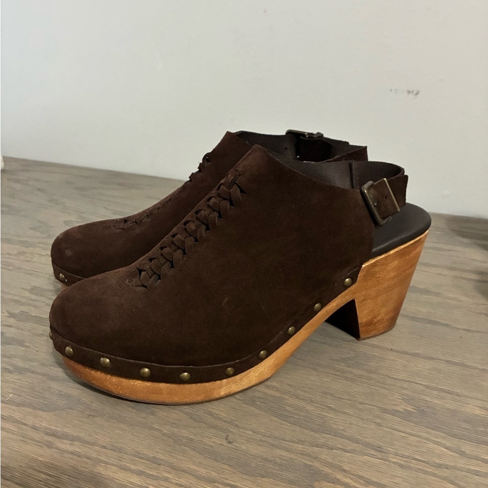 Anthropologie pilcro clogs size 40 suede color chocolate. - Picture 2 of 9